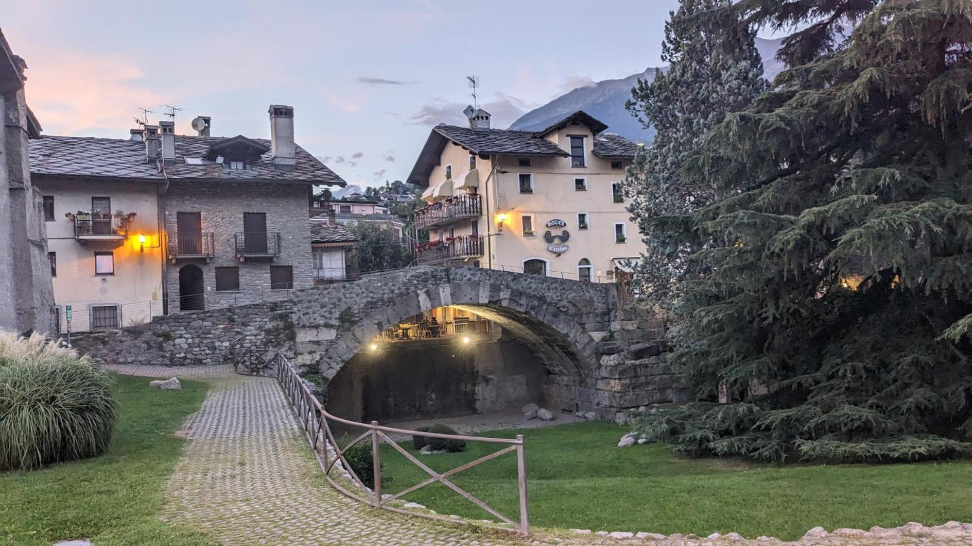 Maison Du Pont Romain Aosta Exteriér fotografie